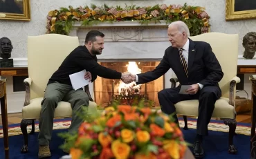 Владимир Зеленский и Джо Байден. Фото: Evan Vucci / AP