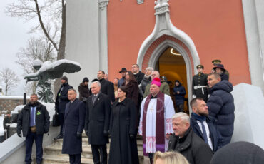 Цырымонія на могілках Расу. Фота: 