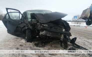 В ДТП в Кобринском районе попала семья: Погибла женщина, её муж и сын госпитализированы