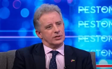 Кристофер Стил. Скриншот видео