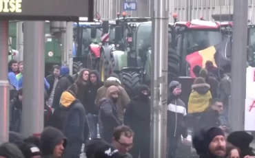 Фермеры устроили масштабный протест в Брюсселе / скриншот с видео Reuters