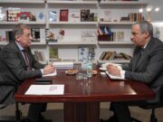 Игорь Кизим и Павел Латушко во время переговоров. Фото: ОПК