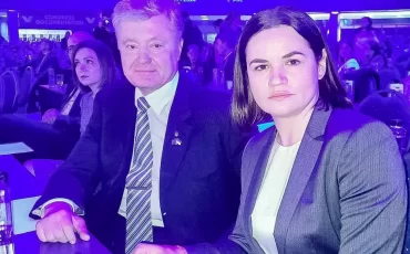 Петр Порошенко и Светлана Тихановская во время конгресса Европейской народной партии в марте 2024 года. Фото: телеграм-канал Петра Порошенко