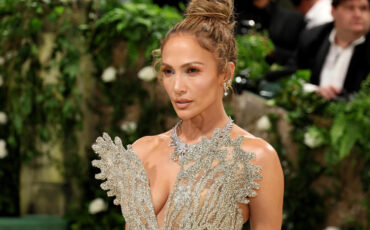 Дженнифер Лопес в Schiaparelli Haute Couture