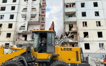 Место обрушения подъезда в многоэтажном доме в Белгороде. 12 мая 2024 года. Фото: t.me/vvgladkov/687