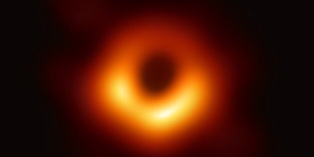 Изображение сверхмассивной черной дыры в ядре галактики Messier 87 / ESO Изображение сверхмассивной черной дыры в ядре галактики Messier 87 / ESO