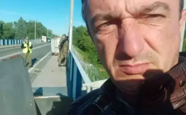 Дмитрий Смактунович на нейтральной полосе. Фото передала его жена Наталья