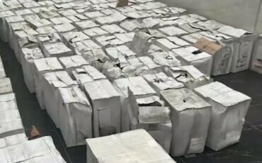 Изъятая в Пинске партия контрафактного алкоголя. Скриншот: видео МВД