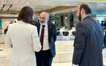 Светлана Тихановская с премьер-министром Армении Николом Пашиняном и министром иностранных дел Араратом Мирзояном. Фото: пресс-служба Тихановской