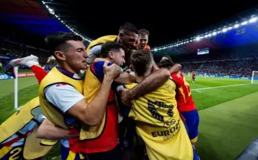 Сборная Испании празднует победу на Евро-2024. Фото: Twitter / Selección Española Masculina de Fútbol