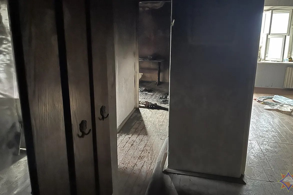 В Пинске во время пожара погиб хозяин квартиры, двух других спасли ...