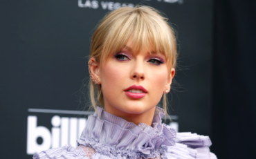 На втором и третьем местах после Тейлор Свифт оказались Дрейк и Рианна / фото REUTERS