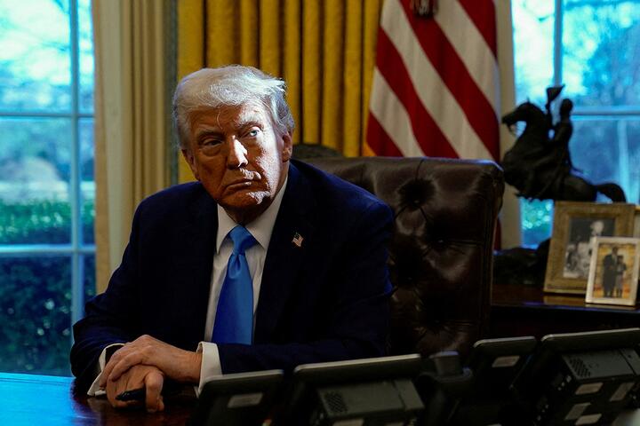 Президент США Дональд Трамп в Овальном кабинете Белого дома в Вашингтоне, США, 4 февраля 2025 года. Фото: Reuters