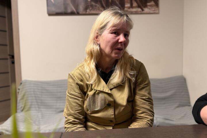 Елена Мовшук после освобождения. Вильнюс, Литва, 12 февраля 2025 года. Фото: Франак Вячорка Елена Мовшук после освобождения. Вильнюс, Литва, 12 февраля 2025 года. Фото: Франак Вячорка