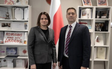 Встреча Светланы Тихановской и Криса Смита 13 февраля 2025 года в Вильнюсе. Фото: t.me/tsikhanouskaya