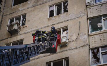 Удар по Харькову / фото - ГСЧС Харьковской области Удар по Харькову / фото - ГСЧС Харьковской области