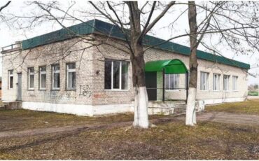 Этот магазин в деревне Тобулки выставлен на повторные торги, начальная цена 12.500 рублей