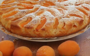 Рецепт манника с абрикосами на кефире