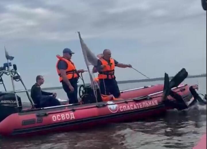 Спасатели ОСВОД ищут тело мужчины. Июль 2025 года, Минская область. Скриншот видео