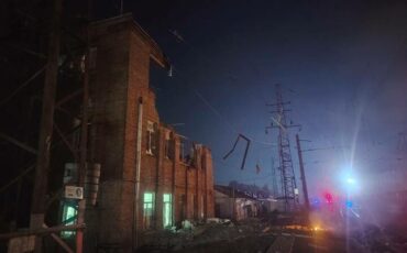 Железнодорожный вокзал на узловой станции Каменоломни после атаки БПЛА, Ростовская область, Россия. Фото: «Тютина»