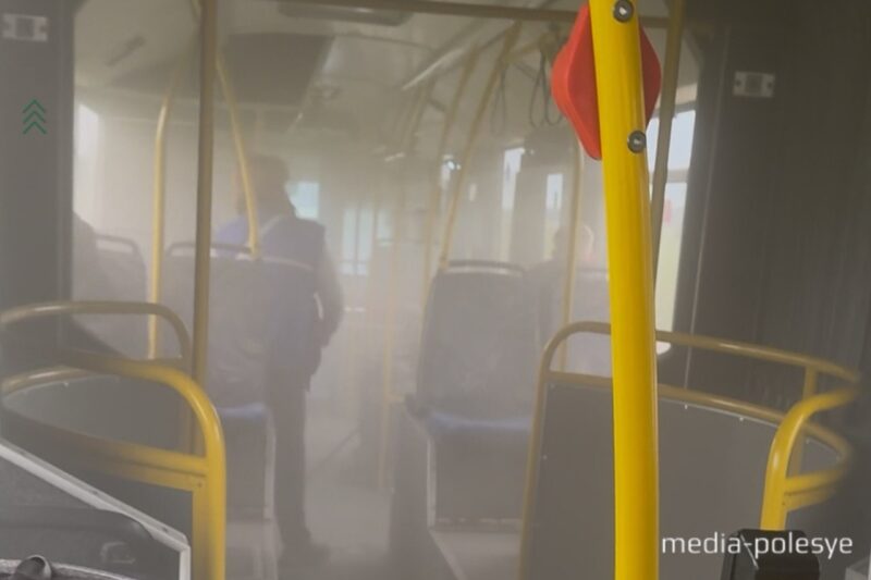 Пыль в автобусе по дороге в Чернеевичи