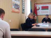 Во время заседания в Столинском райвоенкомате. Фото: местный ТГ