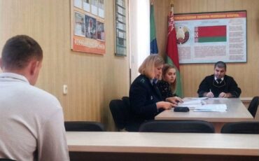 Во время заседания в Столинском райвоенкомате. Фото: местный ТГ