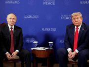 Владимир Путин и Дональд Трамп перед началом переговоров. Анкоридж, Аляска. 15 августа 2025 года. Фото: Reuters