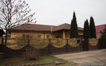 Дом в Пинске, где произошло ограбление