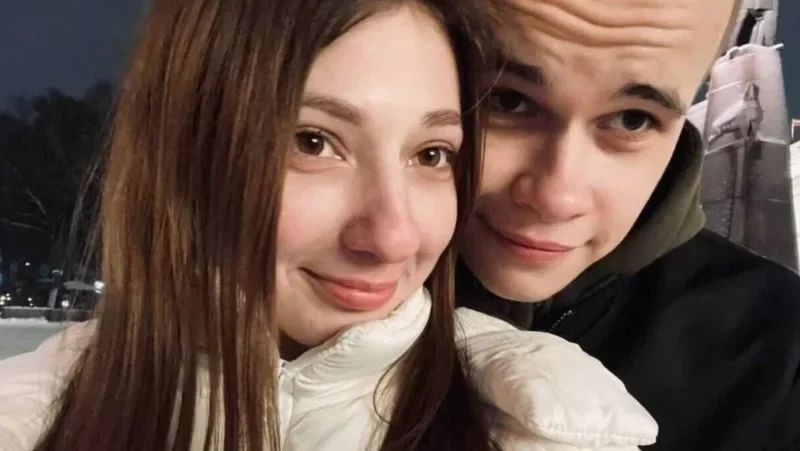 Бывший политзаключенный Алексей Каплич со своей украинской девушкой Дианой, фото из личного архива