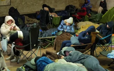 Жители Киева ночуют на станции метро. Фото: Yan Dobronosov/Global Images Ukraine via Getty Images