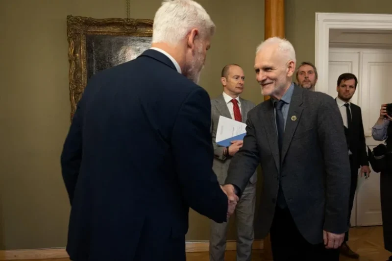 Петр Павел и Алесь Беляцкий