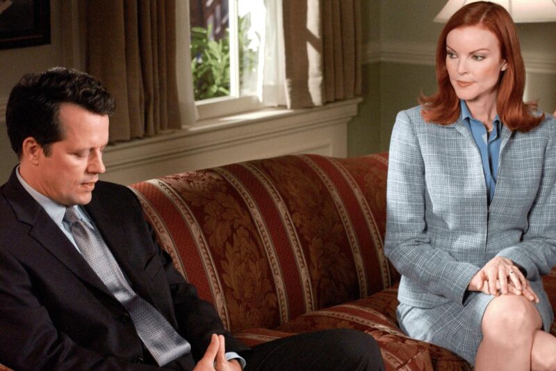 кадр из сериала «Отчаянные домохозяйки»