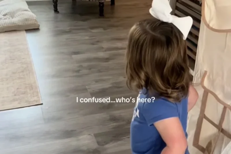 Девочка ищет «Джессику». Скриншот видео: krislynakuhn / TikToк