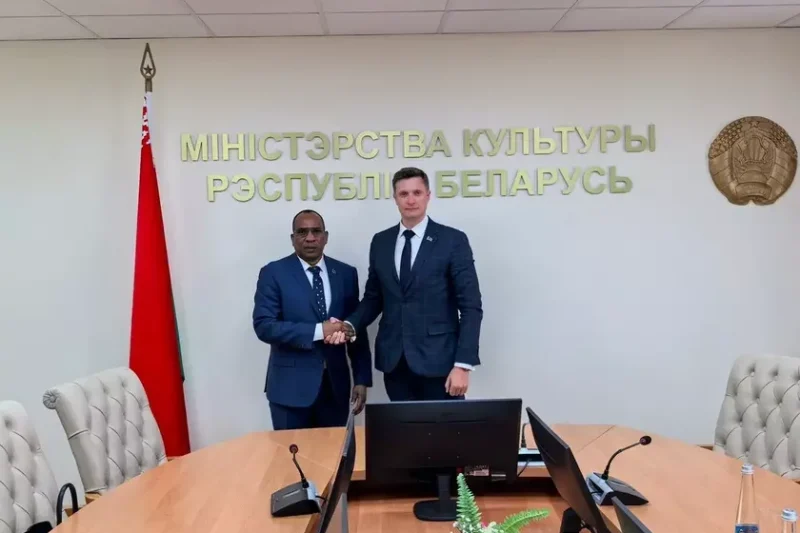 Руслан Чернецкий (справа). Фото: Министерство культуры