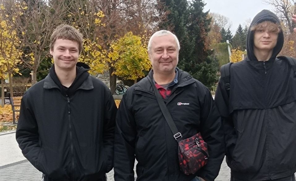 С сыновьями. Фото из семейного архива