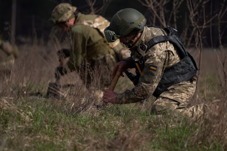 Украина укрепляет северную границу в апреле 2023 года. Фото: facebook.com/JointForcesCommandAFU