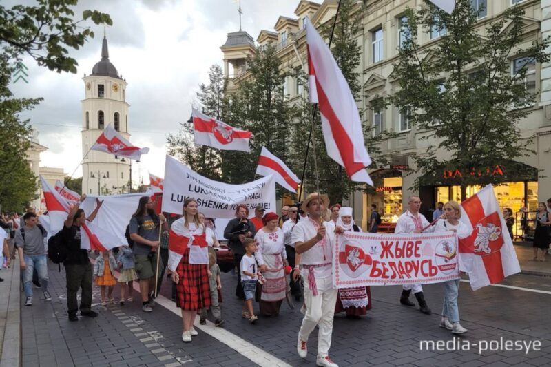 Выступленне Лявона Вольскага і марш беларусаў у Вільні