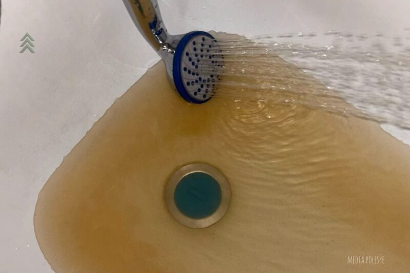 Ржавая вода в Пинске