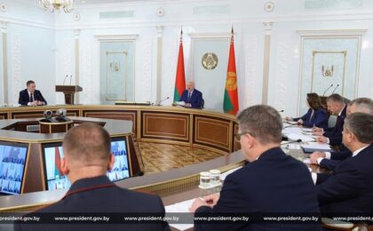 Александр Лукашенко проводит селекторное совещание по вопросам уборочной кампании. 21 июля 2026 года. Фото: пресс-служба Лукашенко