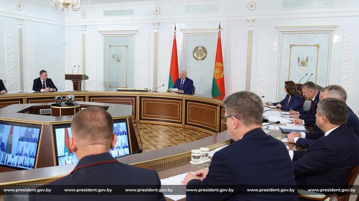 Александр Лукашенко проводит селекторное совещание по вопросам уборочной кампании. 21 июля 2026 года. Фото: пресс-служба Лукашенко
