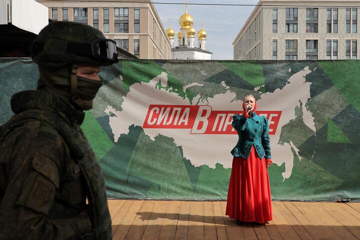 Концерт на выставке, рекламирующей службу в российской армии, Санкт-Петербург, Россия, май 2024 года. Фото: Reuters