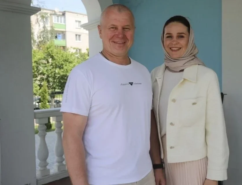 54‑летний Олег Новицкий и 36‑летняя Марина Василевская. Фото: smolevichi-24.by